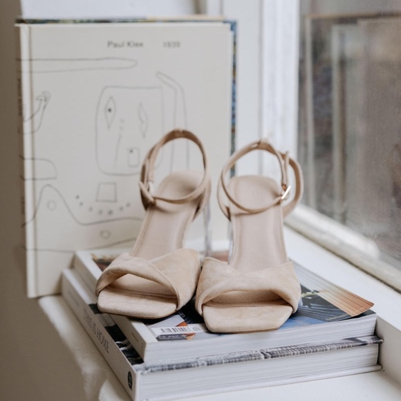 Nude sandals with perspex heel - Picture 4 of 6